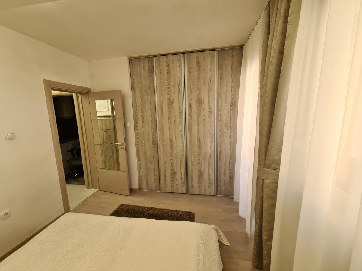 Adonis Apartment Novi Sad Buitenkant foto